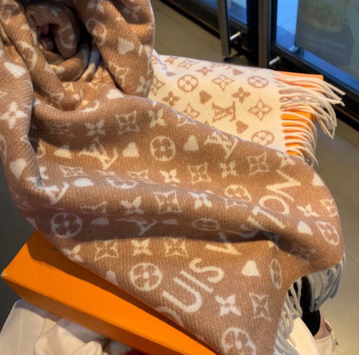 Classic Clover Limited Edition Series Cashmere Scarf
