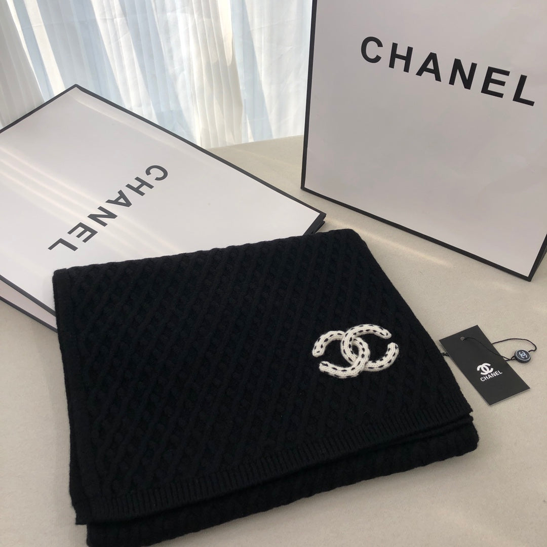 Fashion CC knitted cashmere scarf