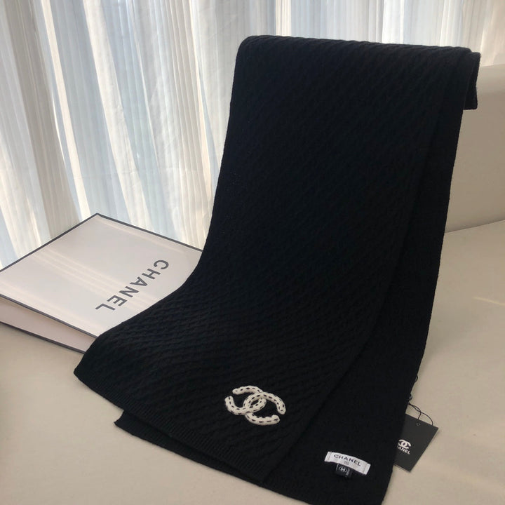 Fashion CC knitted cashmere scarf