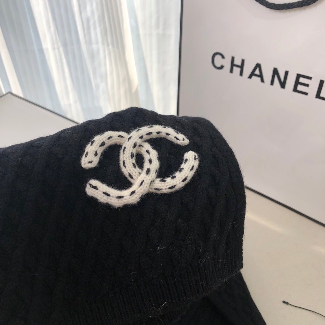 Fashion CC knitted cashmere scarf
