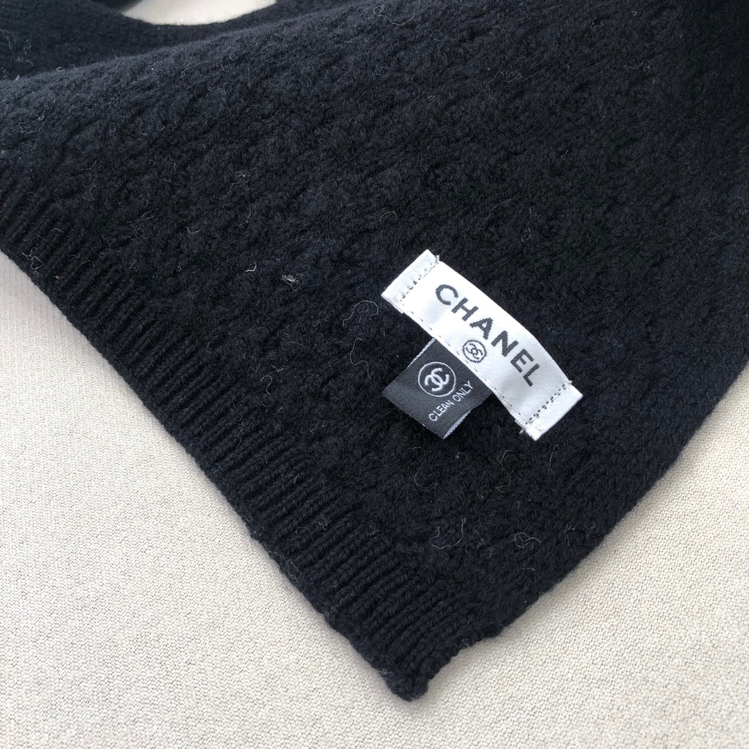 Fashion CC knitted cashmere scarf