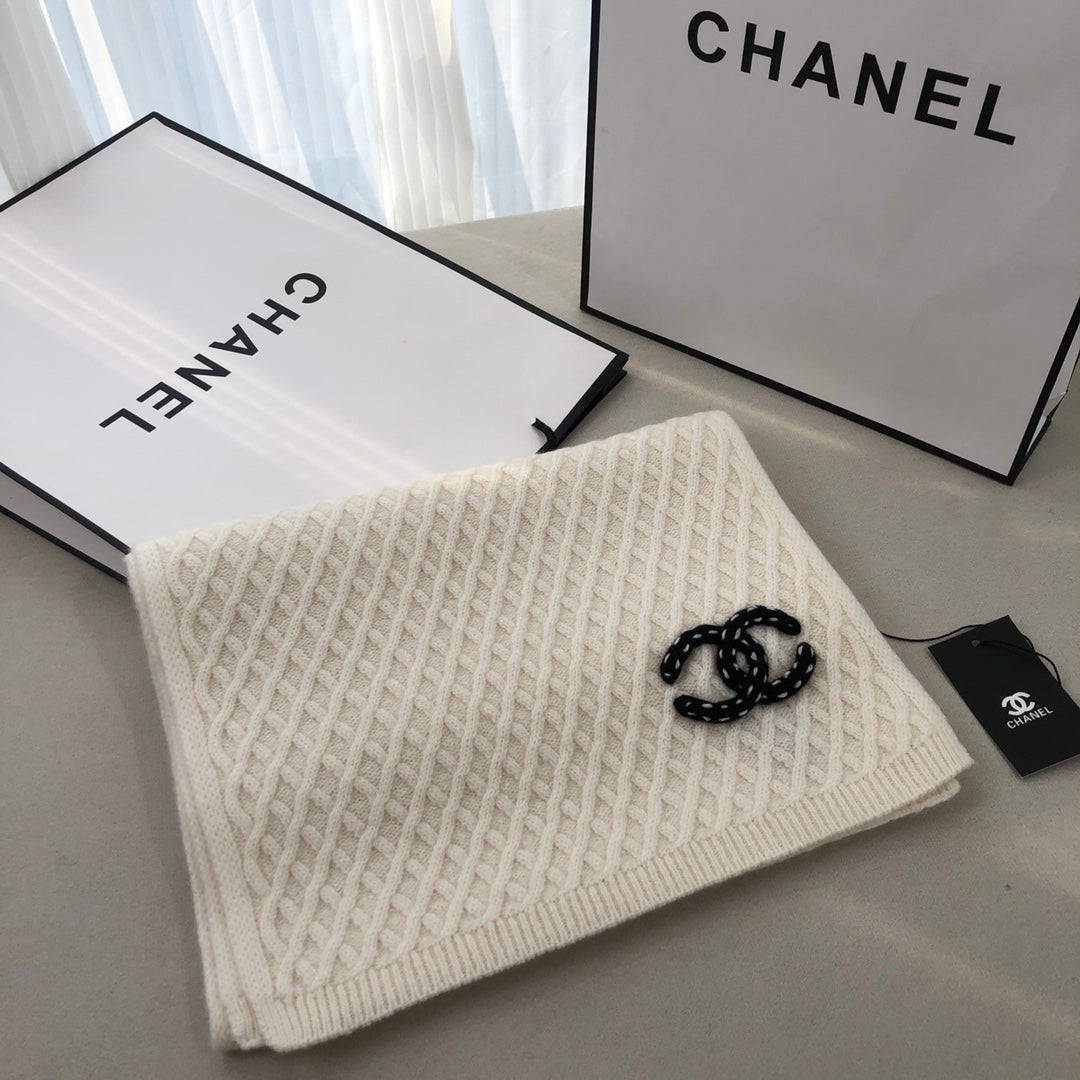 Fashion CC knitted cashmere scarf