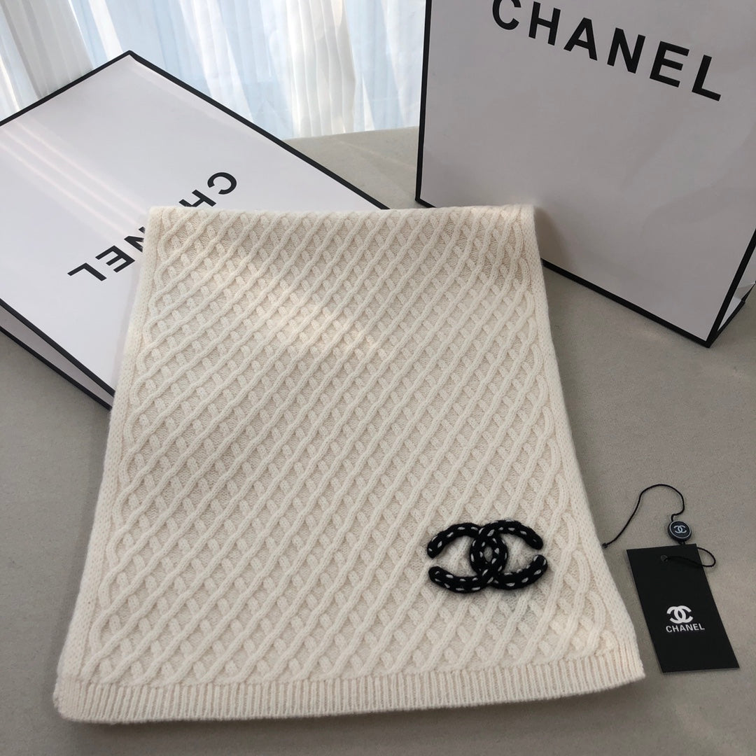 Fashion CC knitted cashmere scarf