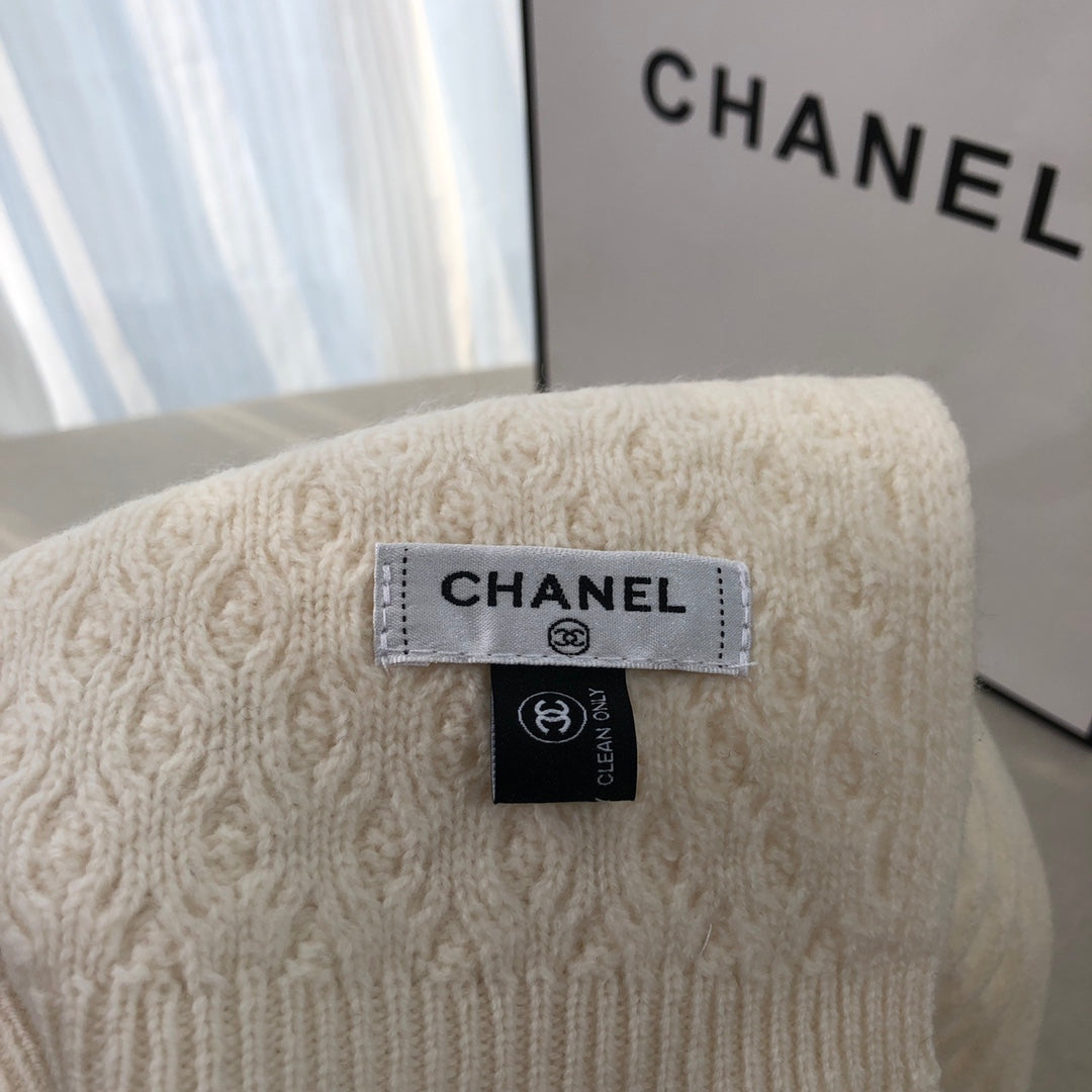 Fashion CC knitted cashmere scarf