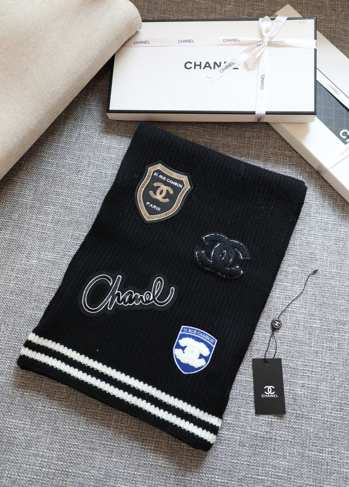 Fashion CC Stamp Knitted Scarf