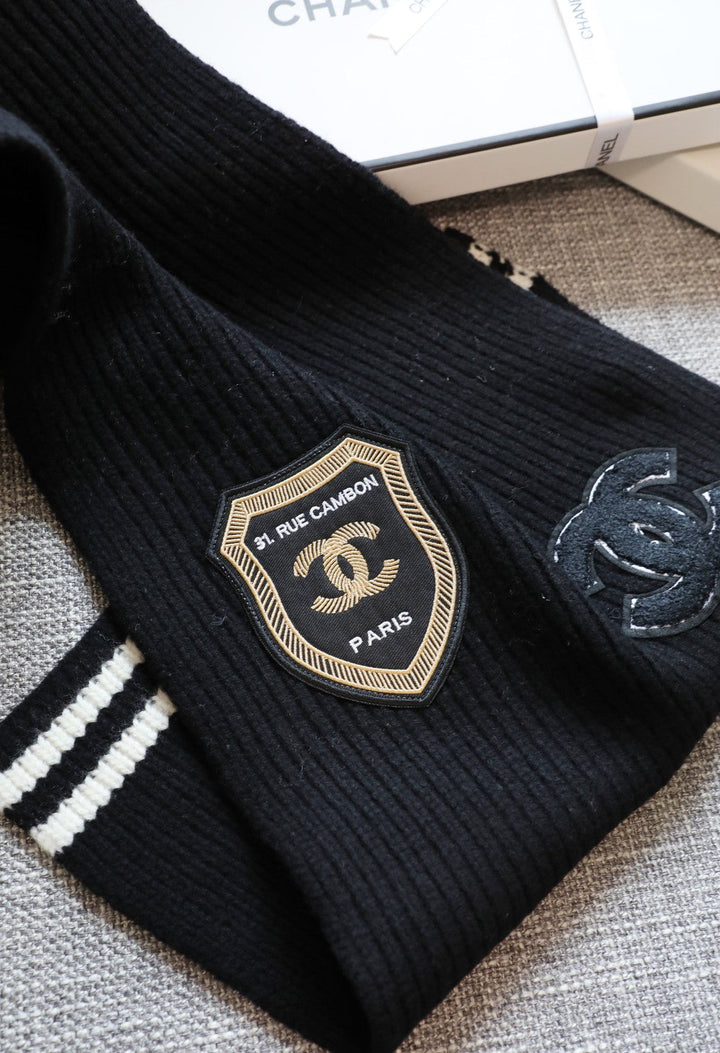 Fashion CC Stamp Knitted Scarf