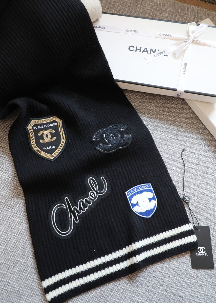 Fashion CC Stamp Knitted Scarf