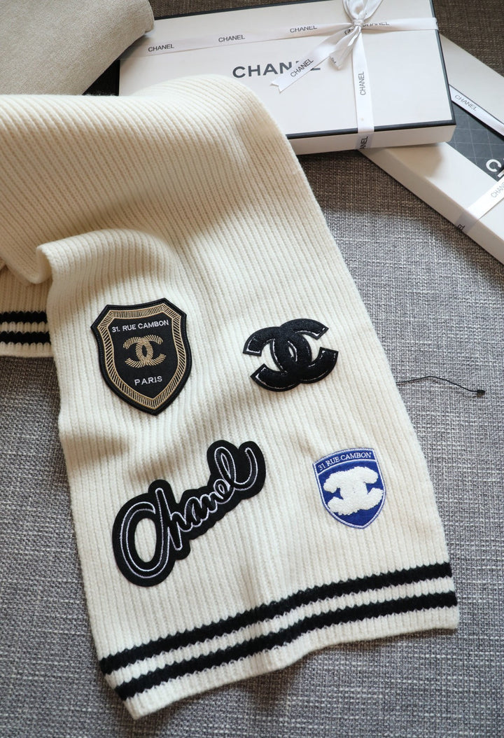 Fashion CC Stamp Knitted Scarf