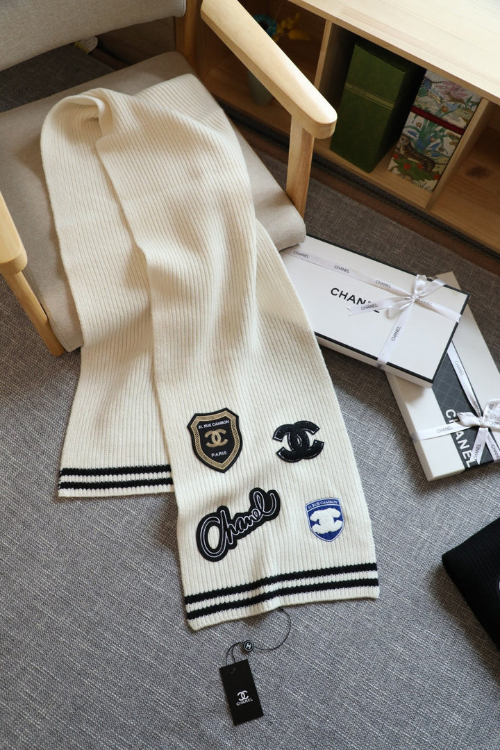 Fashion CC Stamp Knitted Scarf