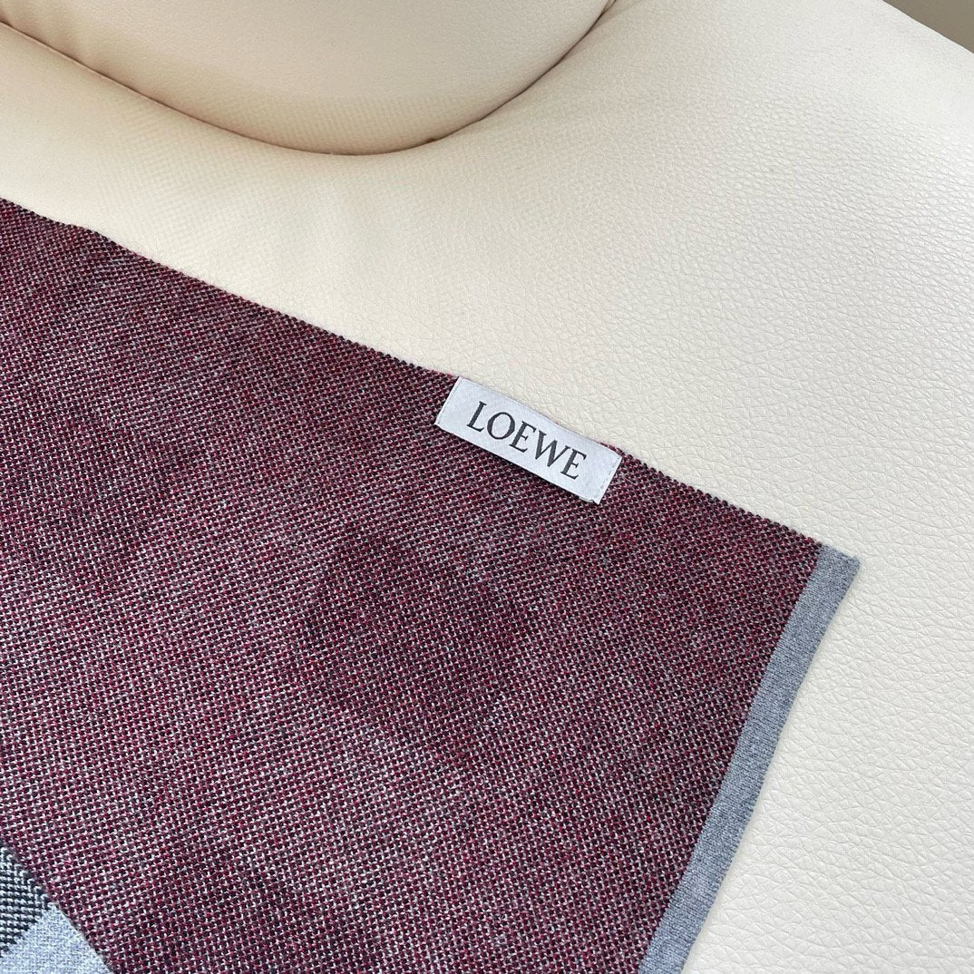 Fashion CC Stamp Knitted Scarf