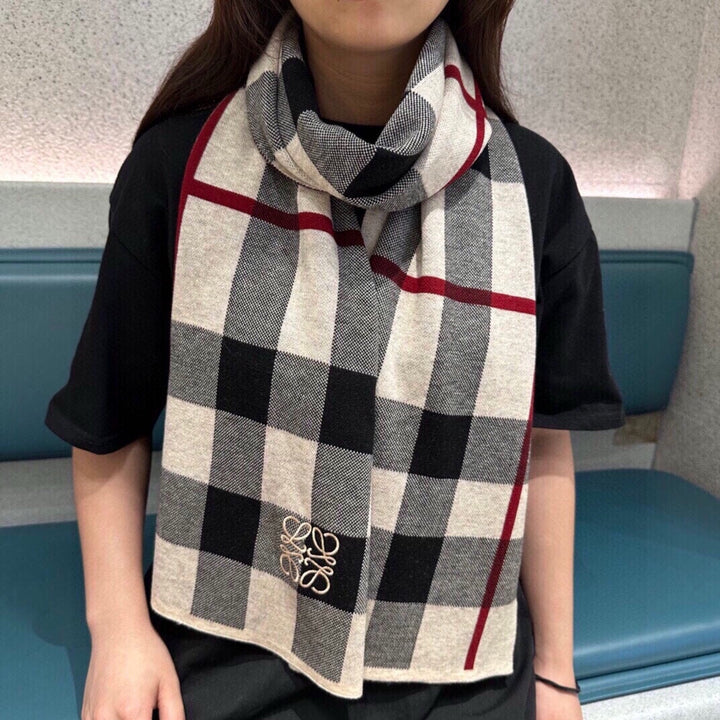 Fashion CC Stamp Knitted Scarf