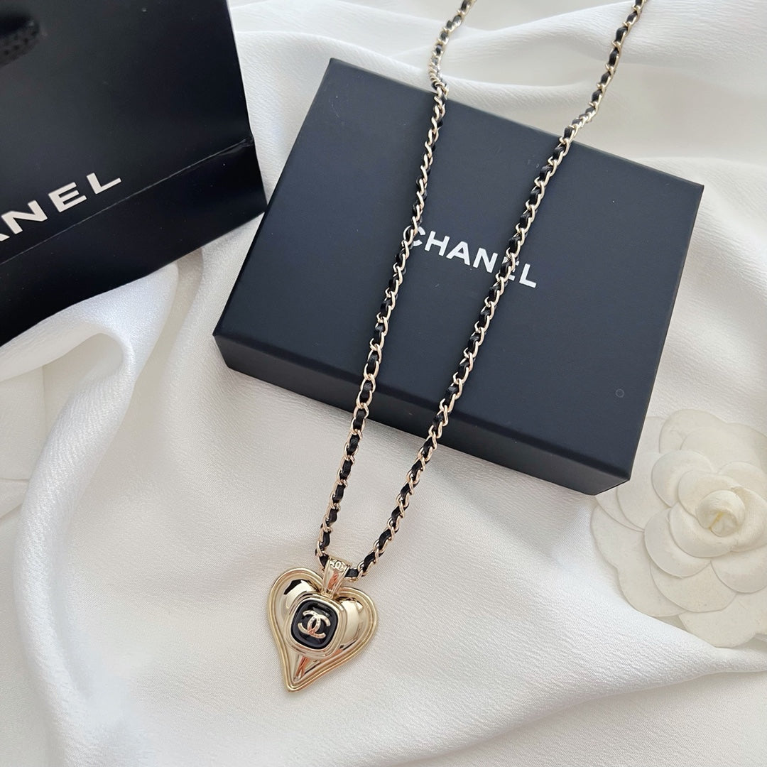 Fashion CC Heart Leather Necklace