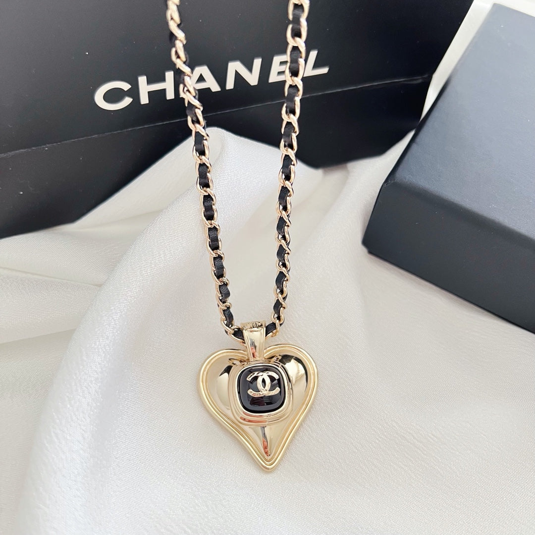Fashion CC Heart Leather Necklace