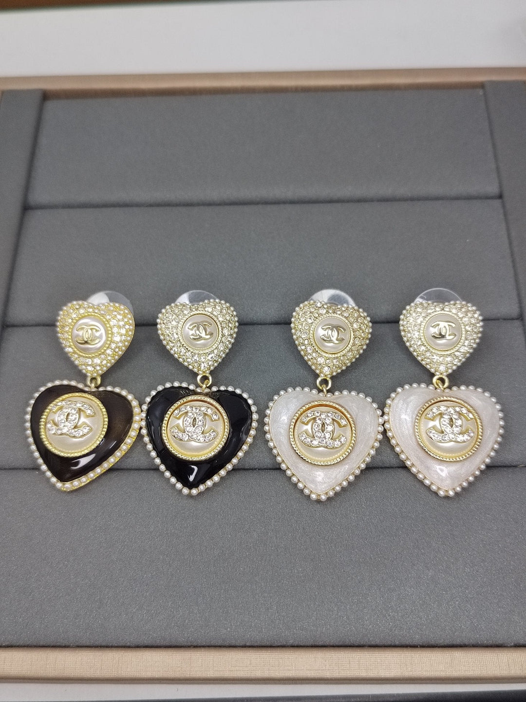 New Double Pick Heart Black Enamel Drip Earrings