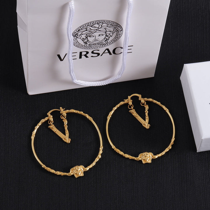 Fashion Circle V Stud Earrings