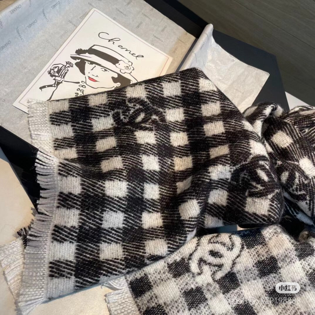 Fashion CC Plaid Scarf