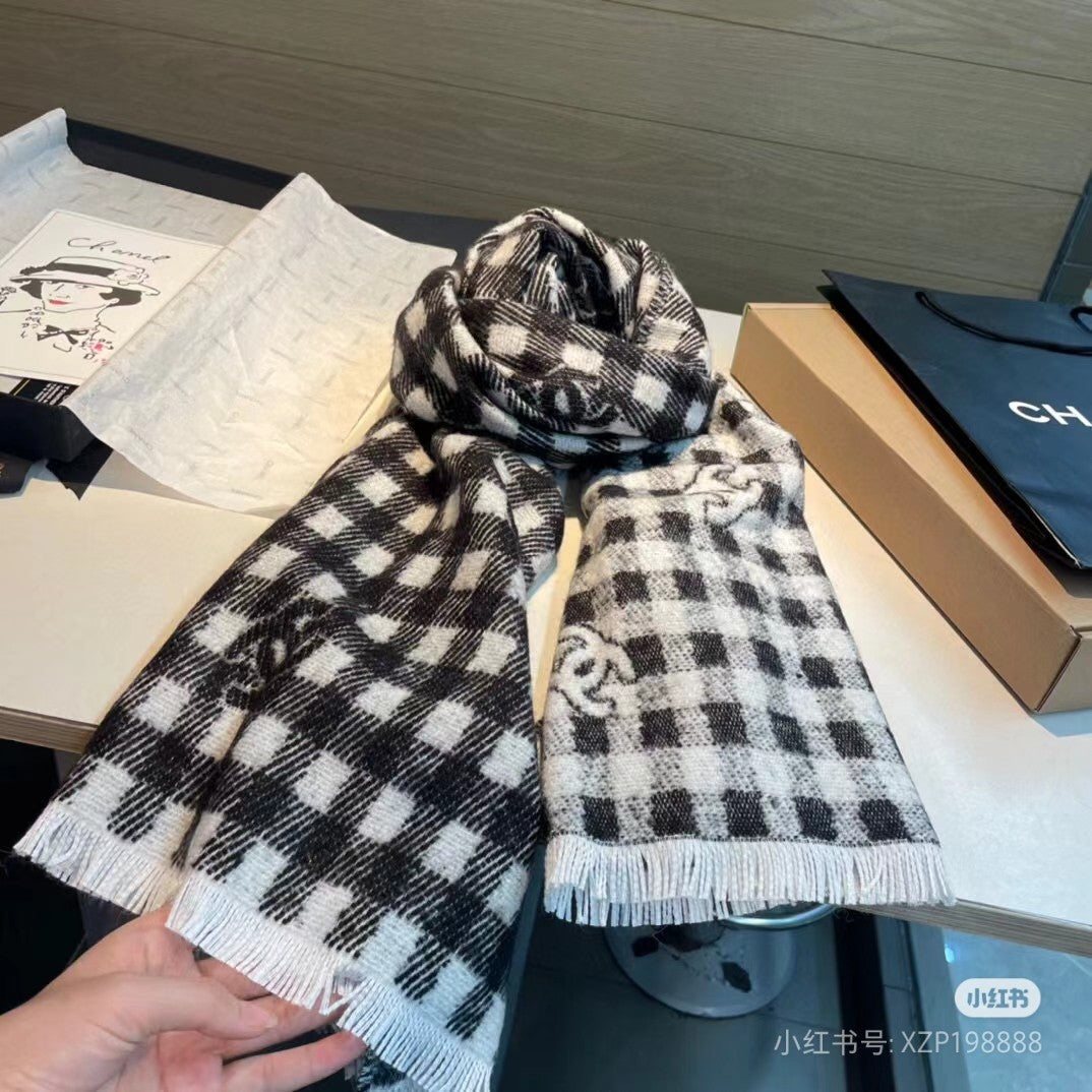 Fashion CC Plaid Scarf