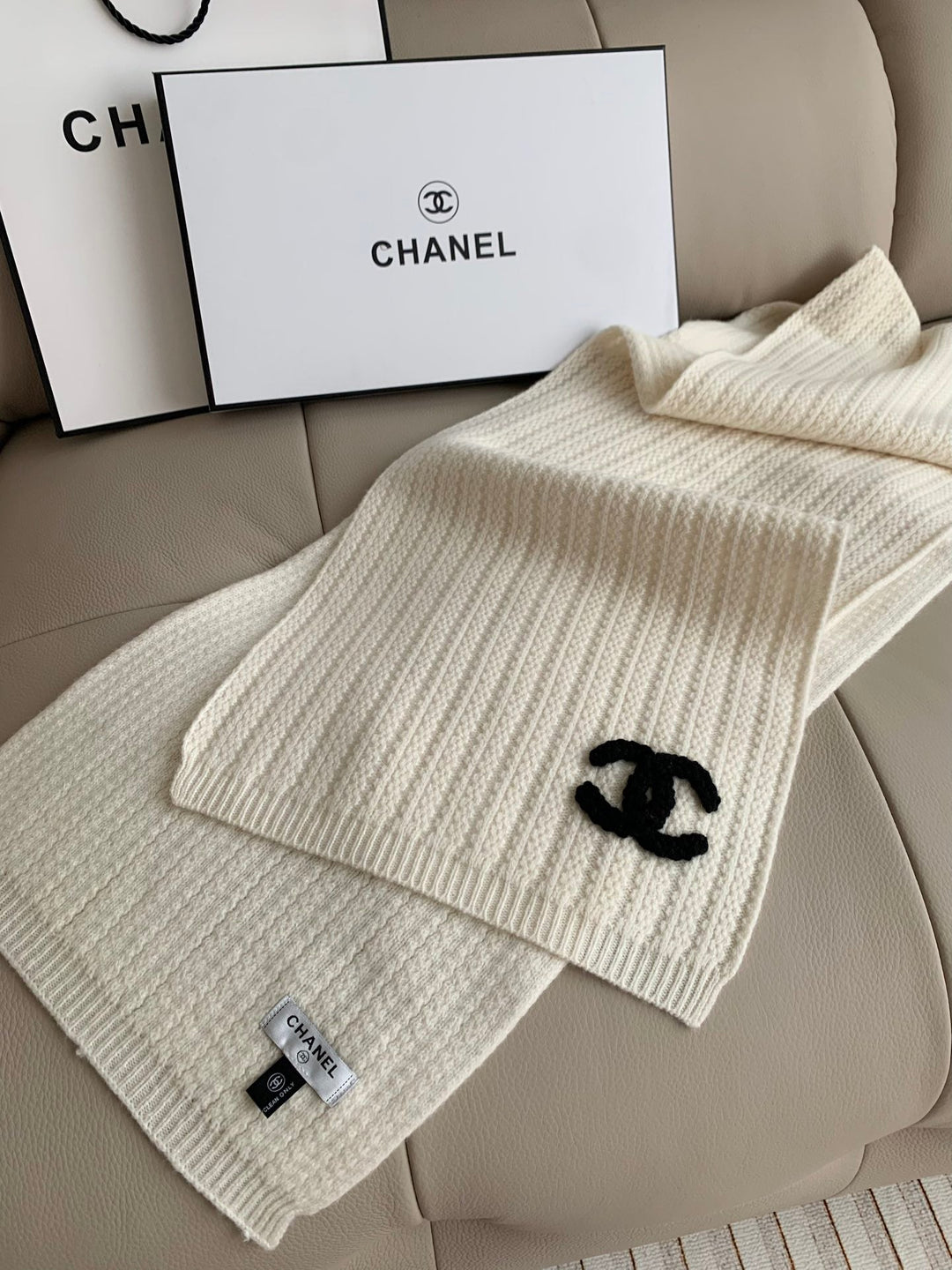 Fashion CC cashmere knitted pineapple pattern fall and winter scarf