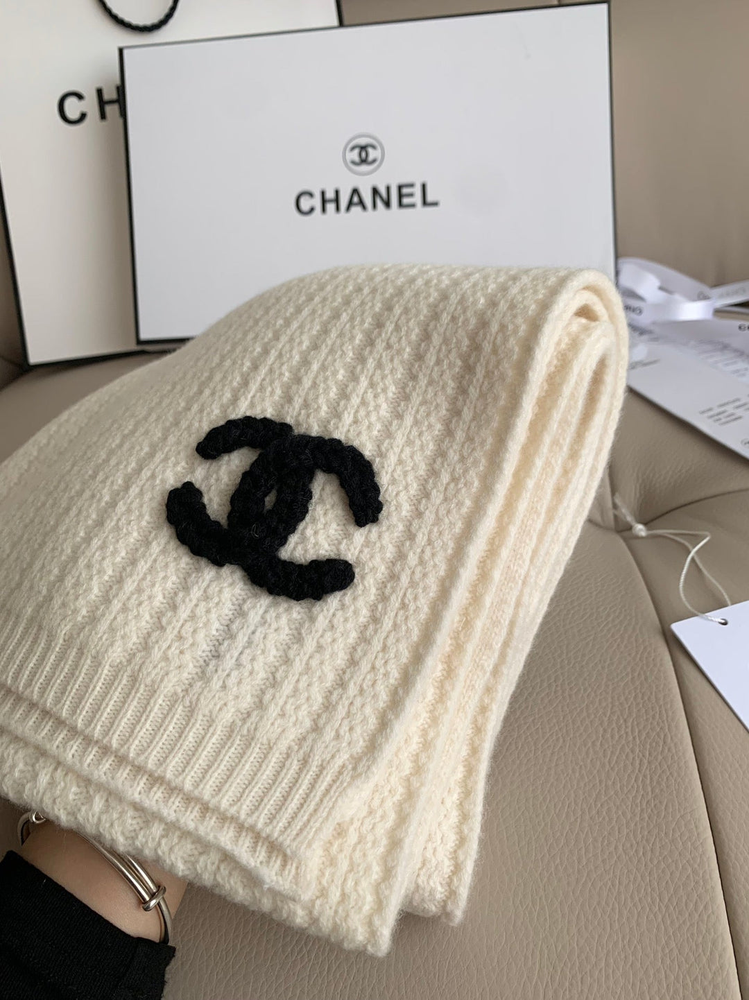 Fashion CC cashmere knitted pineapple pattern fall and winter scarf