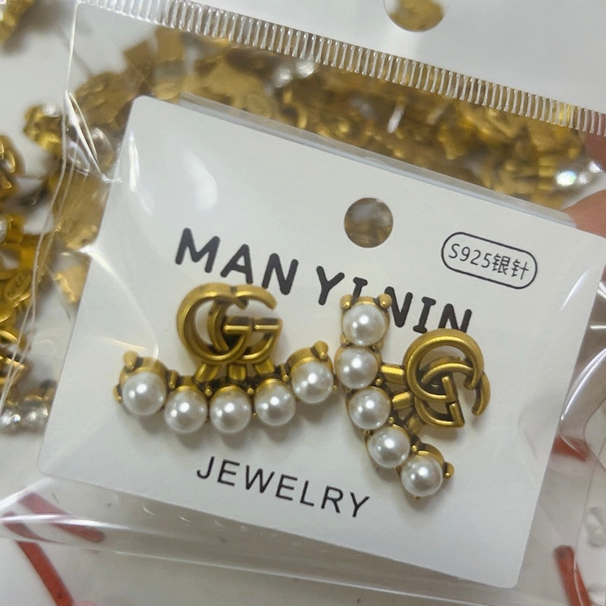 pearl decorated double G earrings