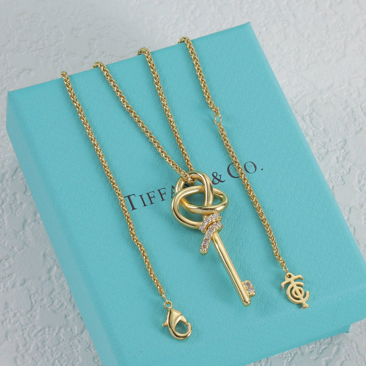 3 colors fashion key pendant necklace