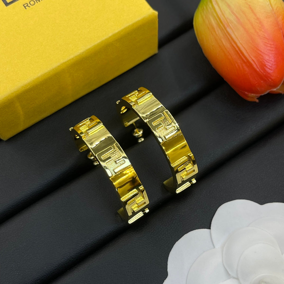 fashion double F letter engraved earrings