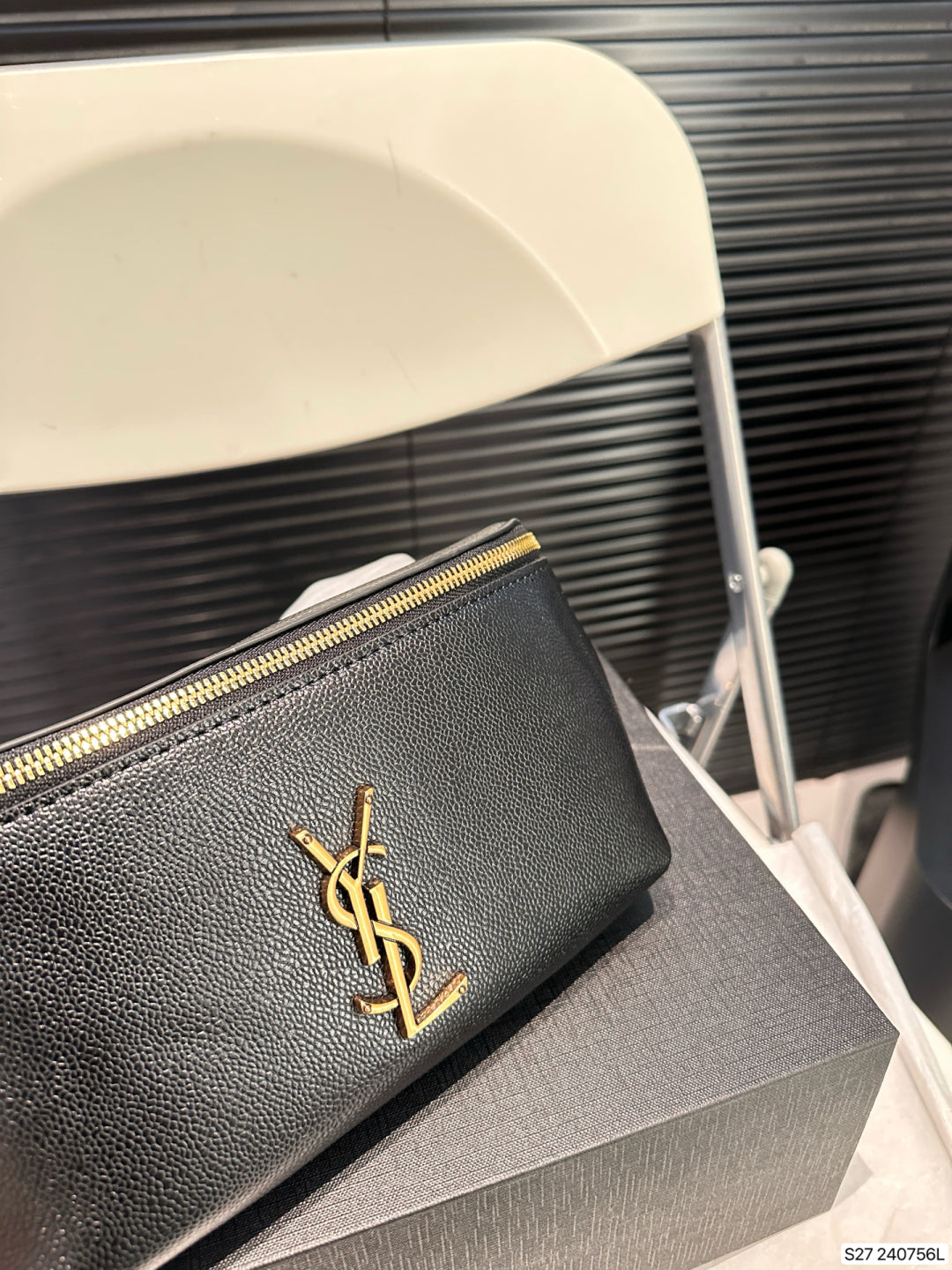 Deluxe Caviar Chest Pack