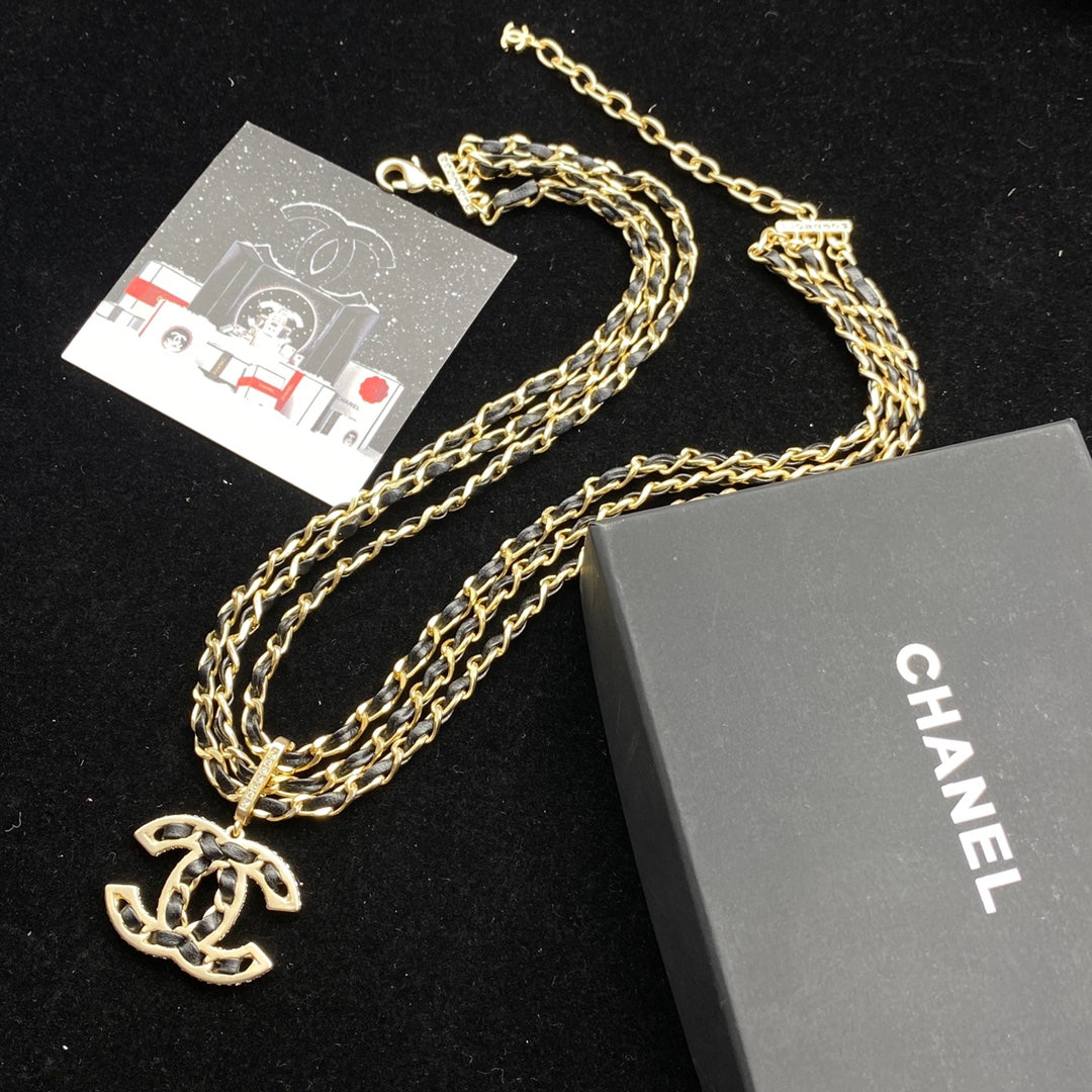 Luxury Bow Leather Necklace