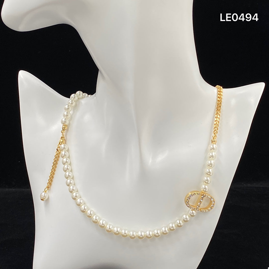 Luxury CC pearl necklace
