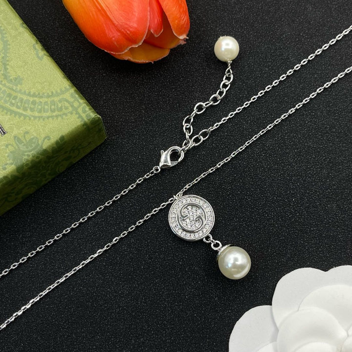 Two colors GG pearl pendant necklace