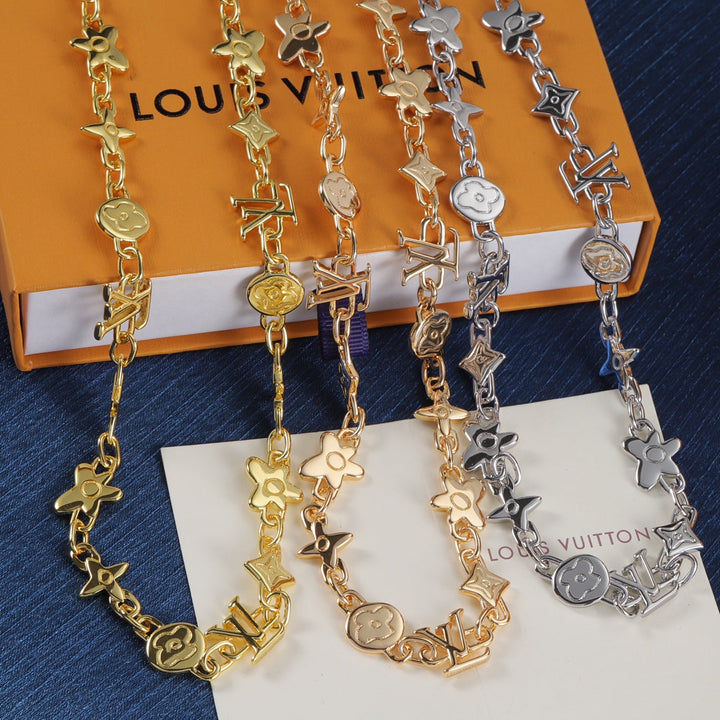 Tricolor Clover Irregular Necklace