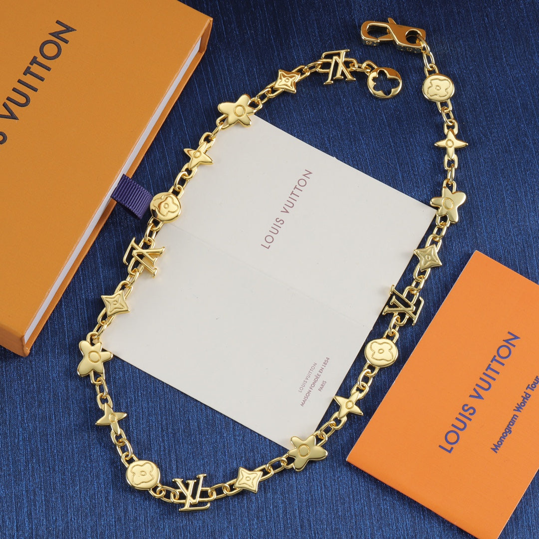 Tricolor Clover Irregular Necklace