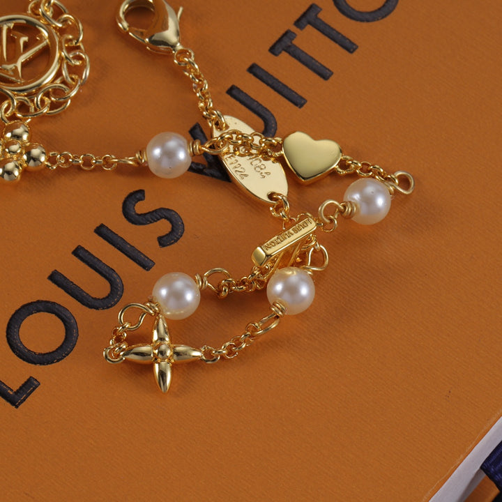 Fashion Clover Pearl Bracelet