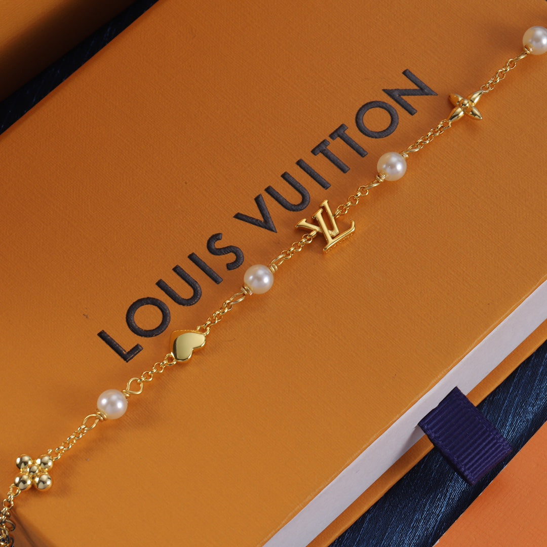 Fashion Clover Pearl Bracelet