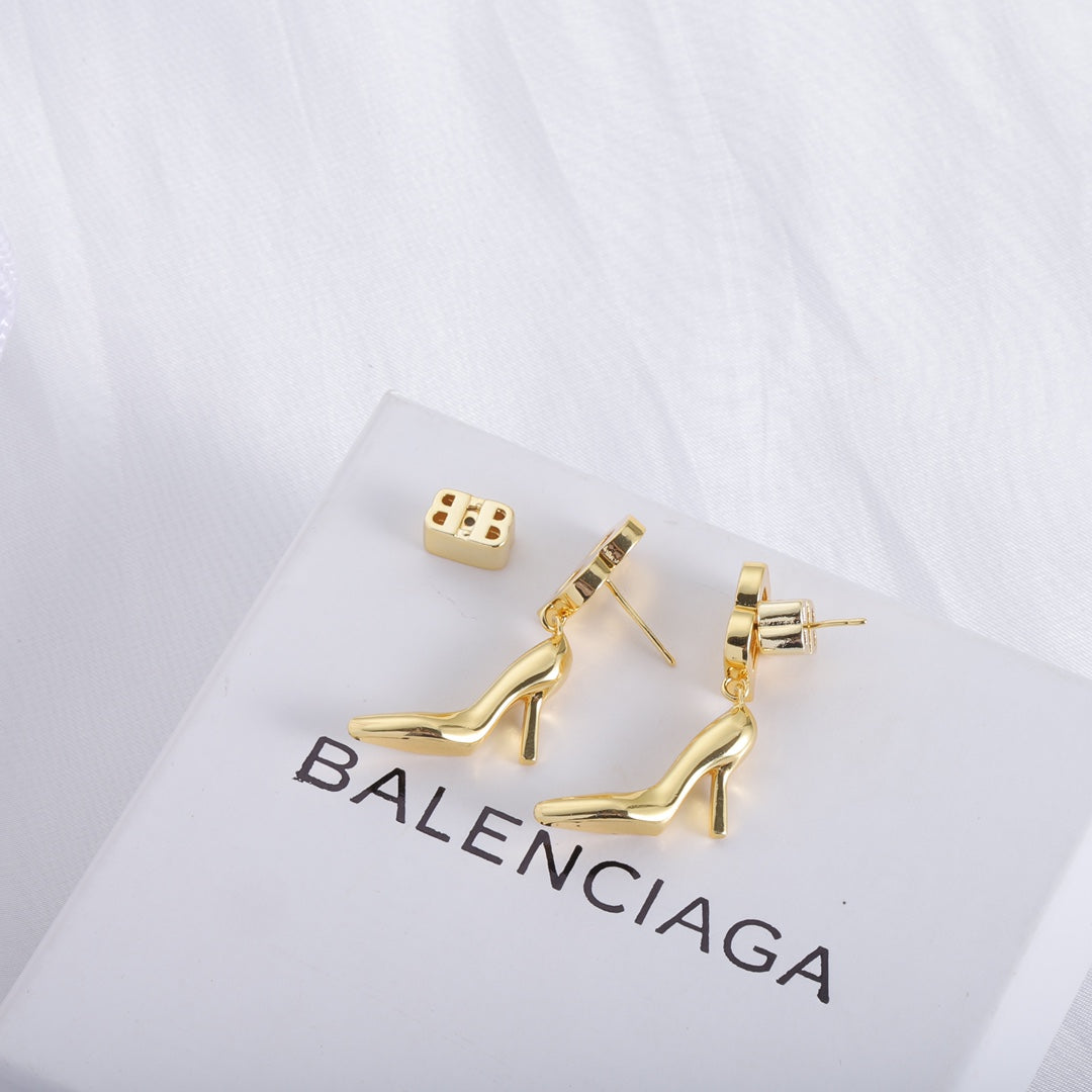 Delicate High Heels Dangle Earrings