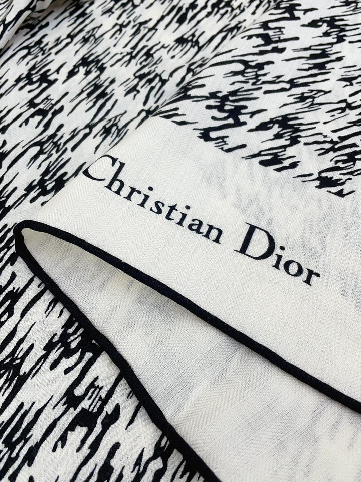 Two-color DR Graffiti Chiffon Square Towel