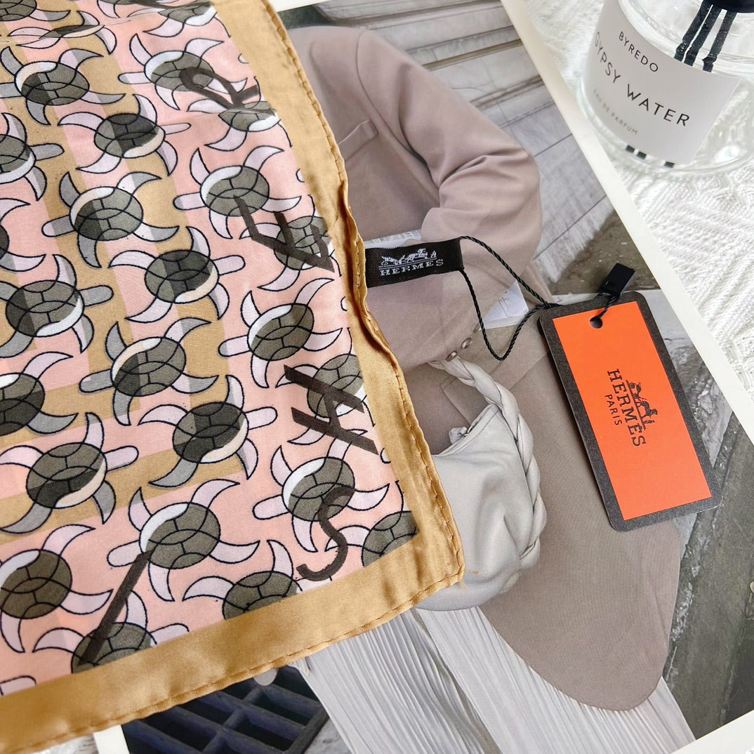 Luxury small windmill printed square towel