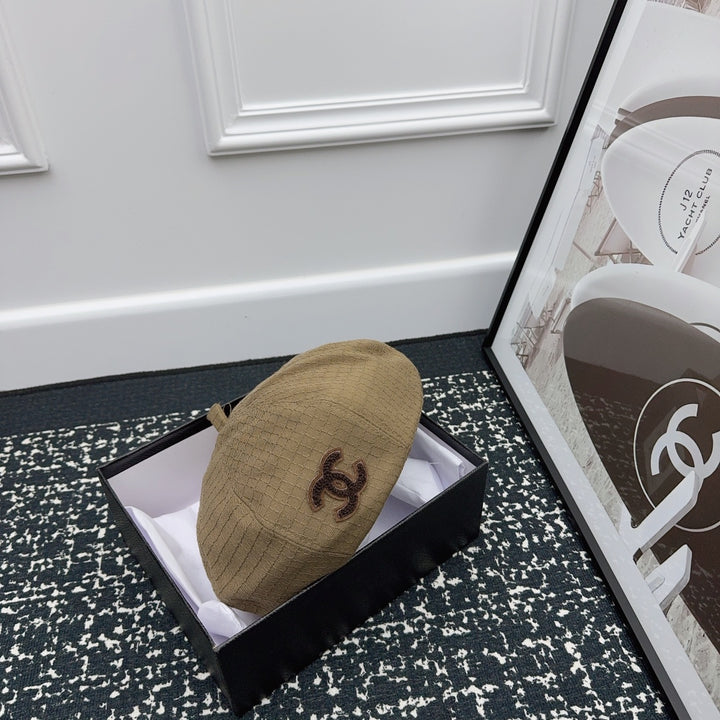 Classic Grid Pattern Beret