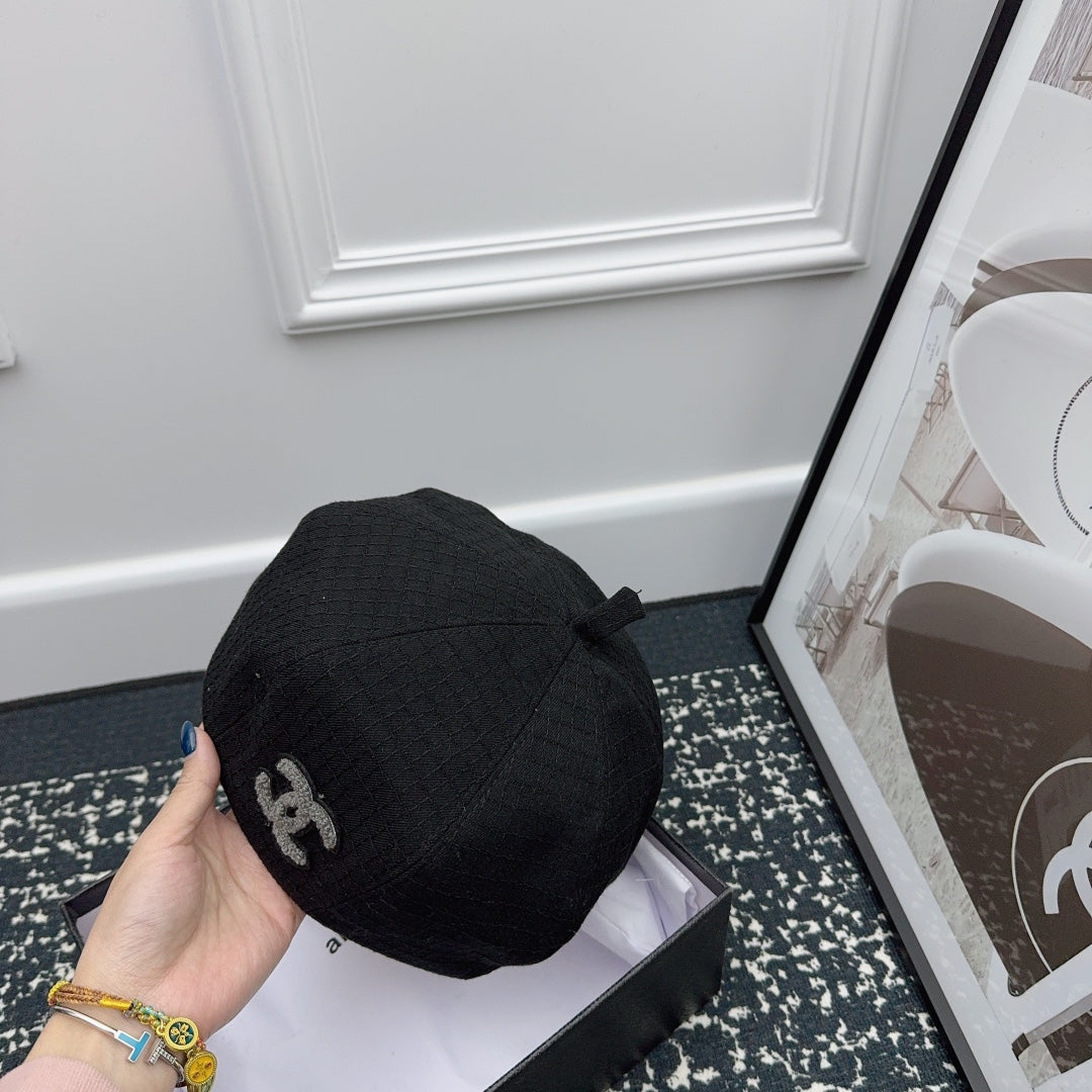 Classic Grid Pattern Beret