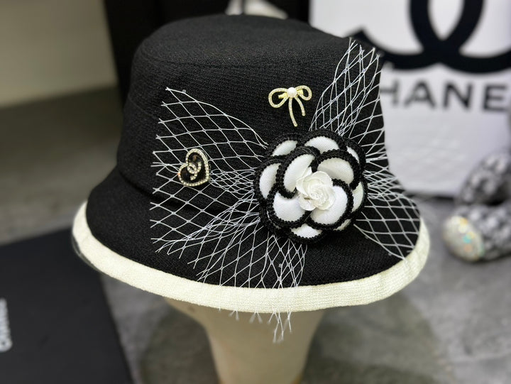 New camellia pearl fisherman hat