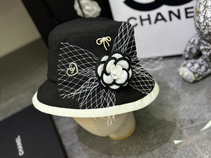 New camellia pearl fisherman hat