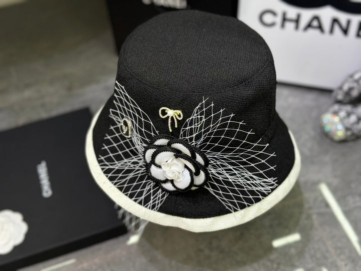 New camellia pearl fisherman hat