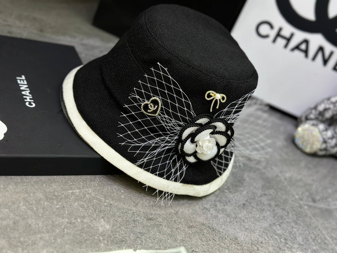 New camellia pearl fisherman hat