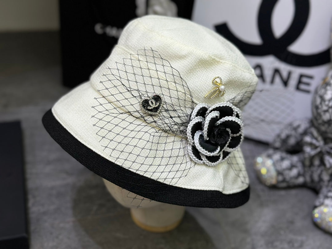 New camellia pearl fisherman hat