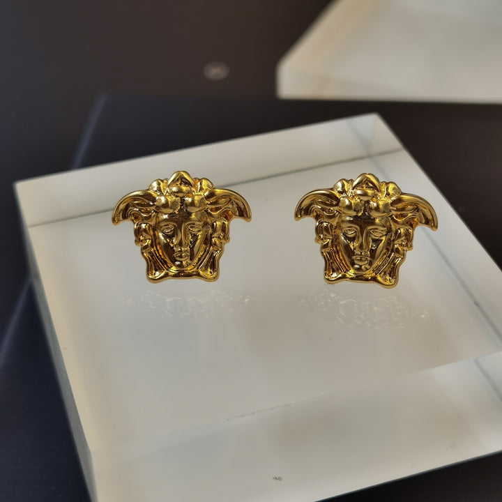 Luxury Cow Head Pendant Necklace