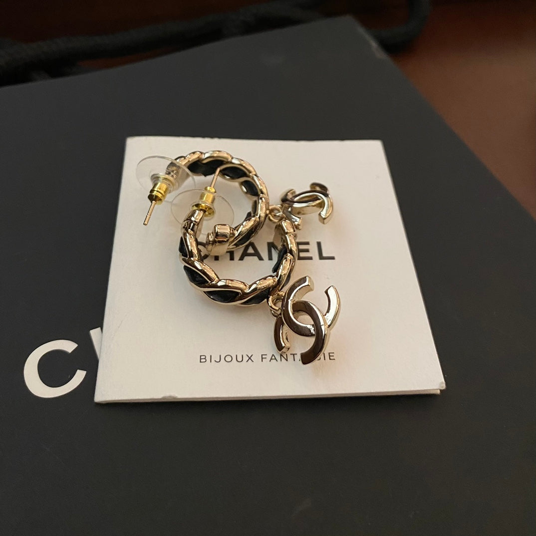 Fashion CD Pearl Earrings