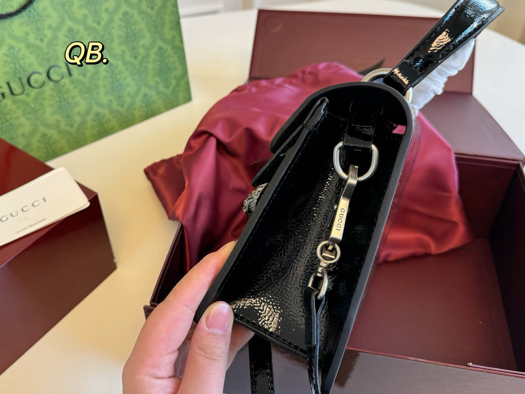 Deluxe Double Tiger Head Buckle Handbag