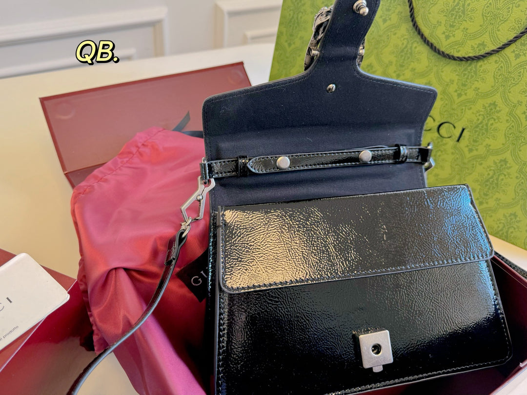 Deluxe Double Tiger Head Buckle Handbag