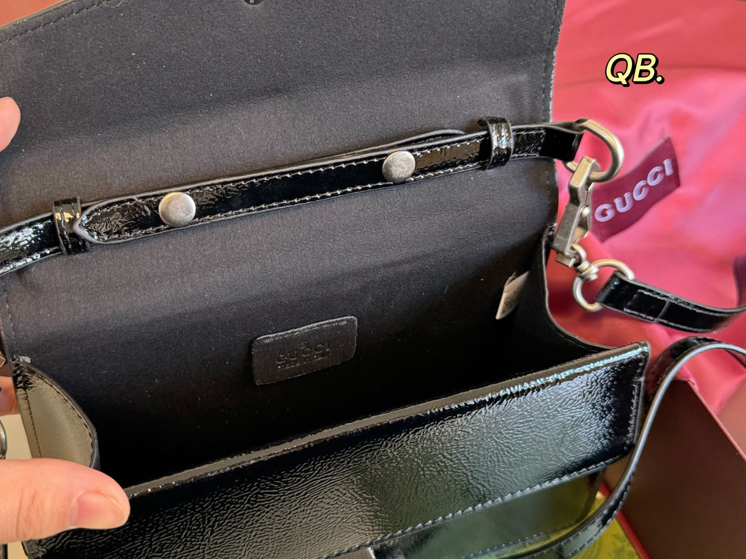 Deluxe Double Tiger Head Buckle Handbag