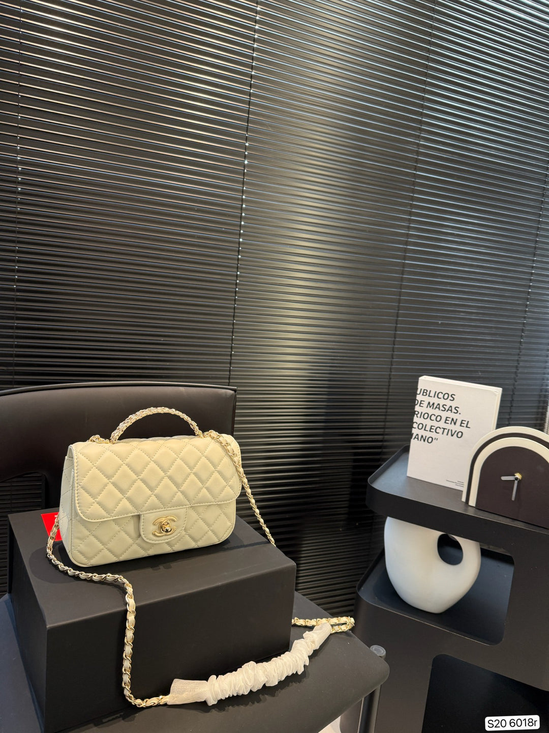 Deluxe Diamond Handle Tote